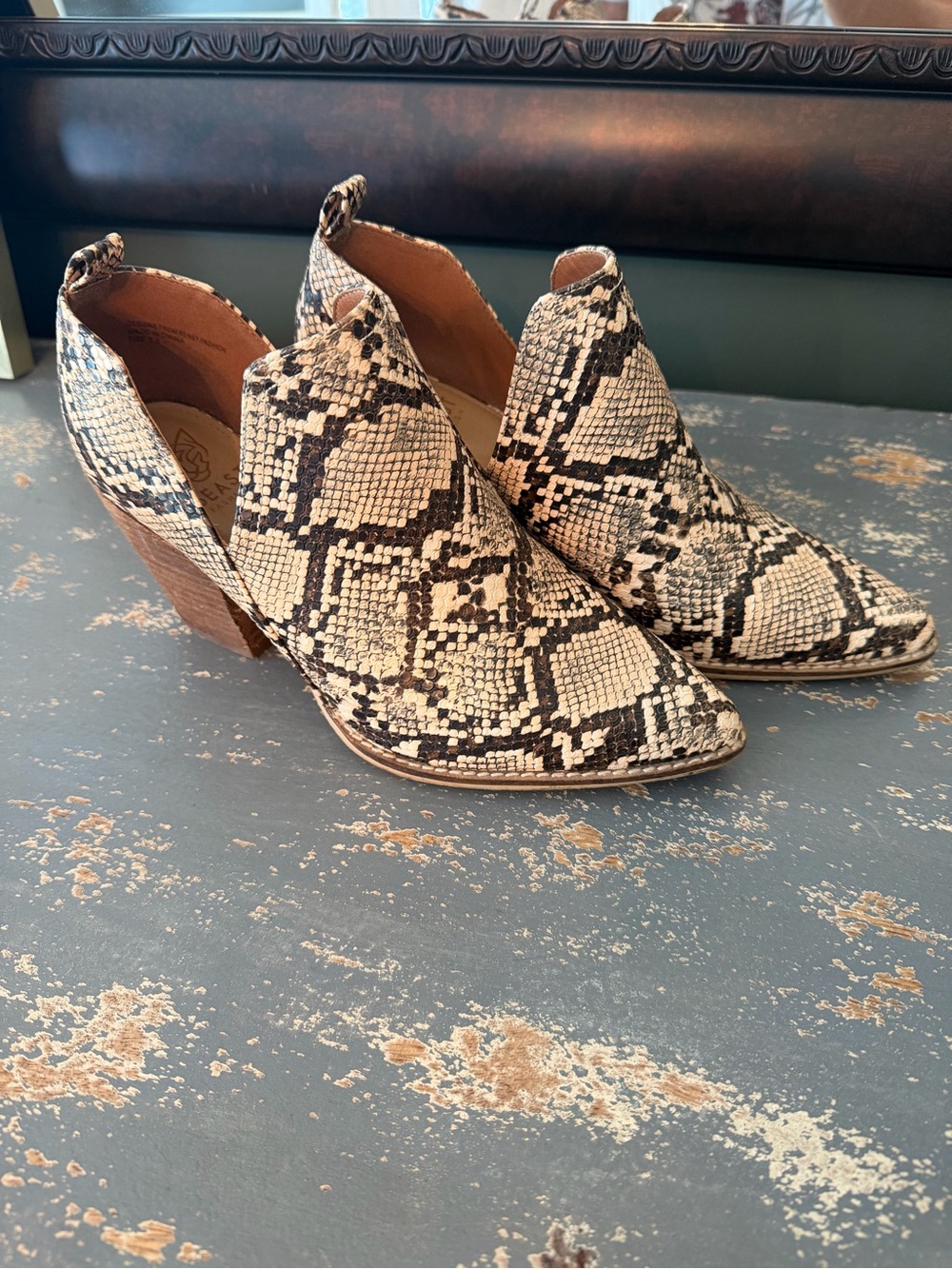 Womens Snakeskin Cutout Ankle Booties - Beige/Black